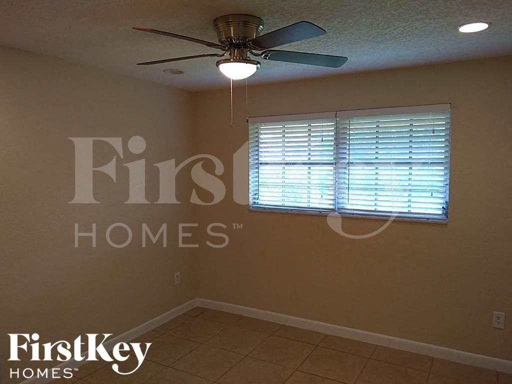 7518 Nw 42nd Dr - Photo 6 of 11