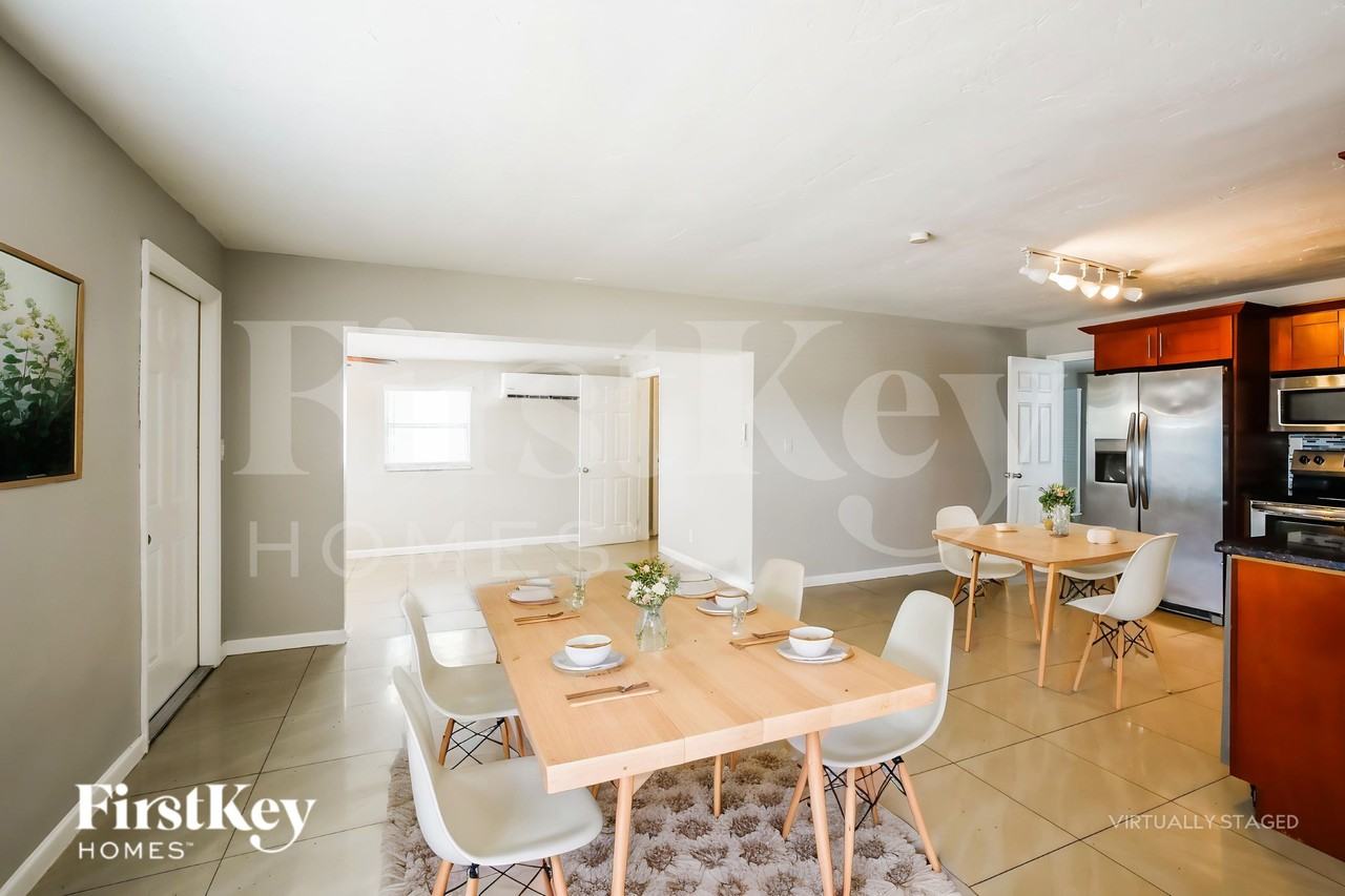 6611 Simms St - Photo 6 of 20