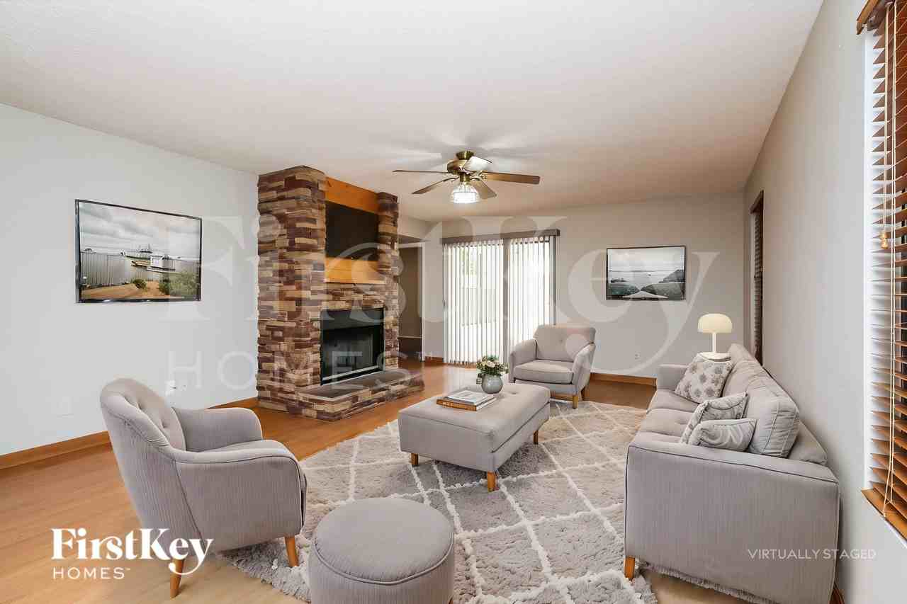 6410 W Townley Ave - Photo 3 of 18