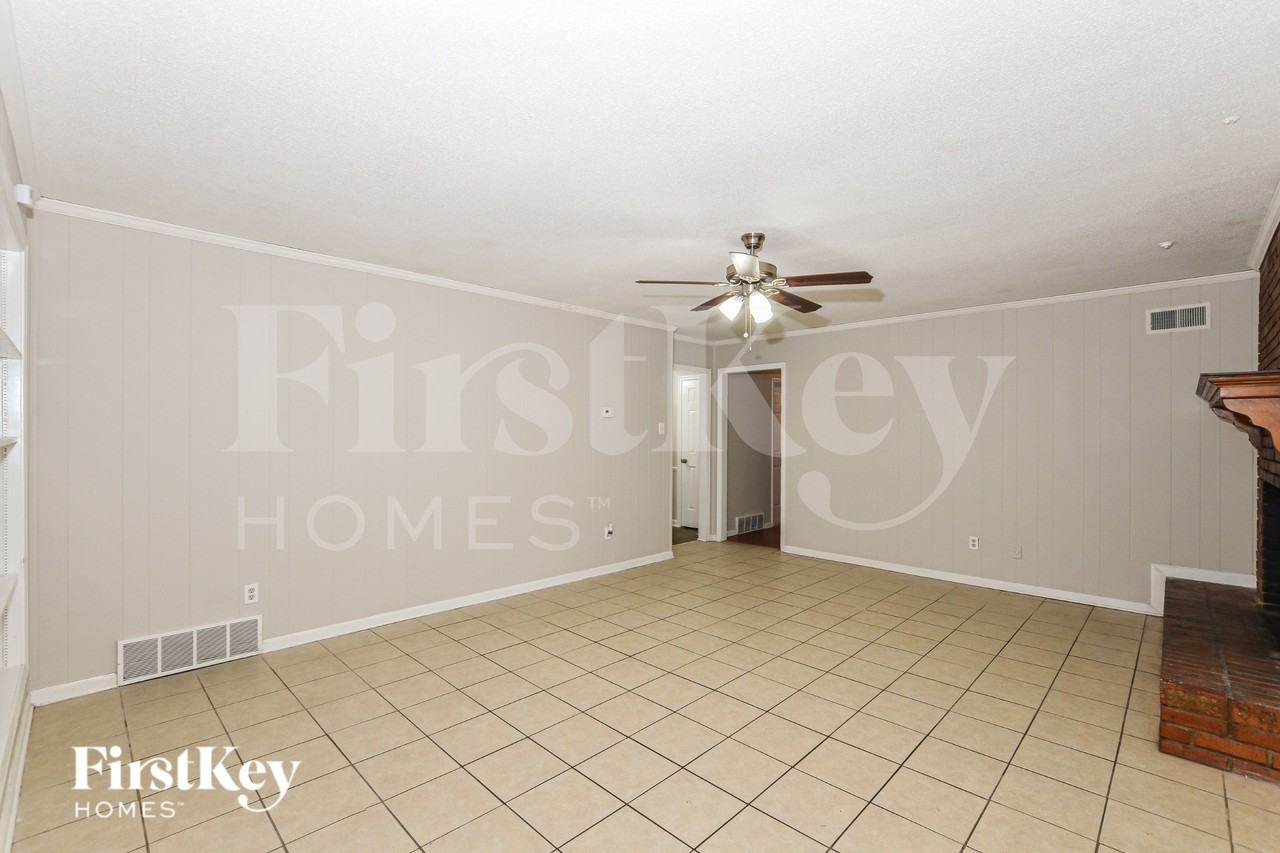 5819 Fox Lair Ave - Photo 3 of 19