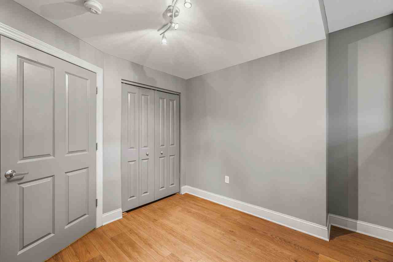 17 Mineral Springs Rd #104 - Photo 5 of 19