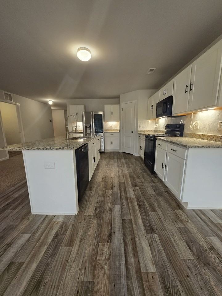 87 Heron Ct #1 - Photo 3 of 4
