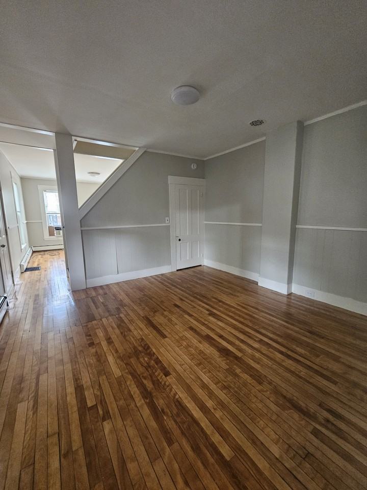1719 Walker St #2 - Photo 5 of 9