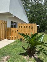 featured image of 2931 Se 52nd Ave #D