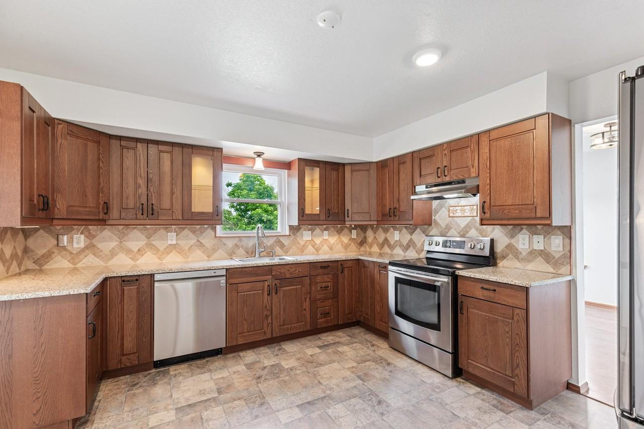 12756 Utica Cir #1 - Photo 7 of 35