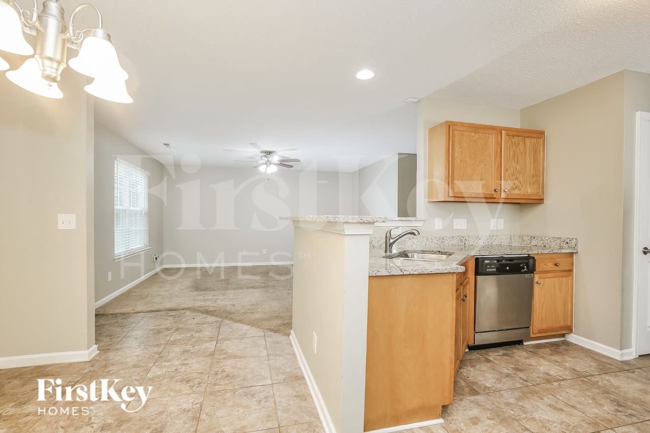 4708 Mallard Creek Dr - Photo 5 of 16