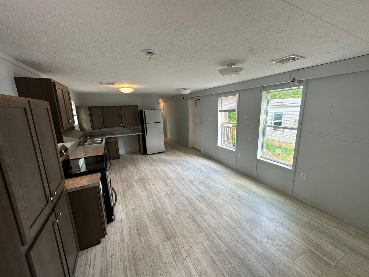 1168 Shedd Road - Photo 4 of 11