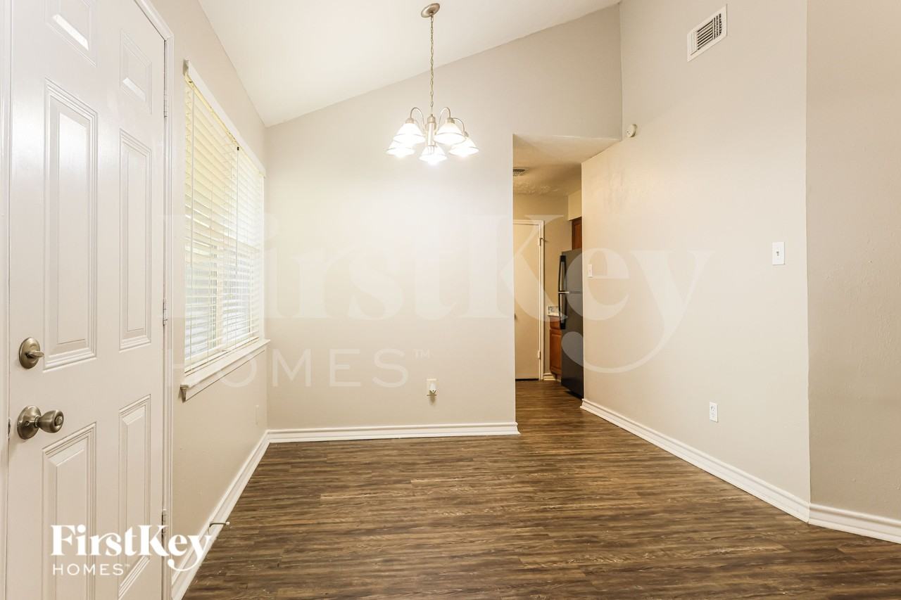 20327 Bridgedale Ln - Photo 7 of 19