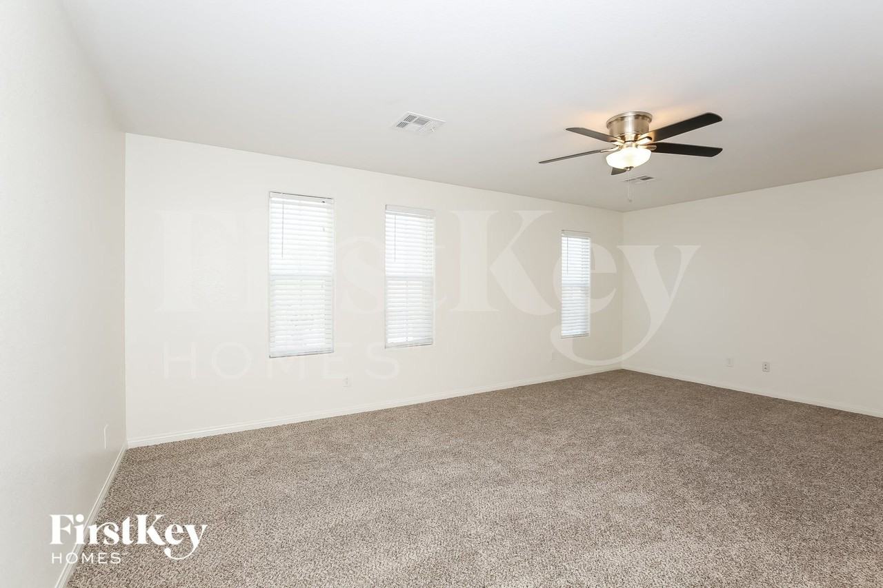 133 Cracked Tree Ave - Photo 7 of 15