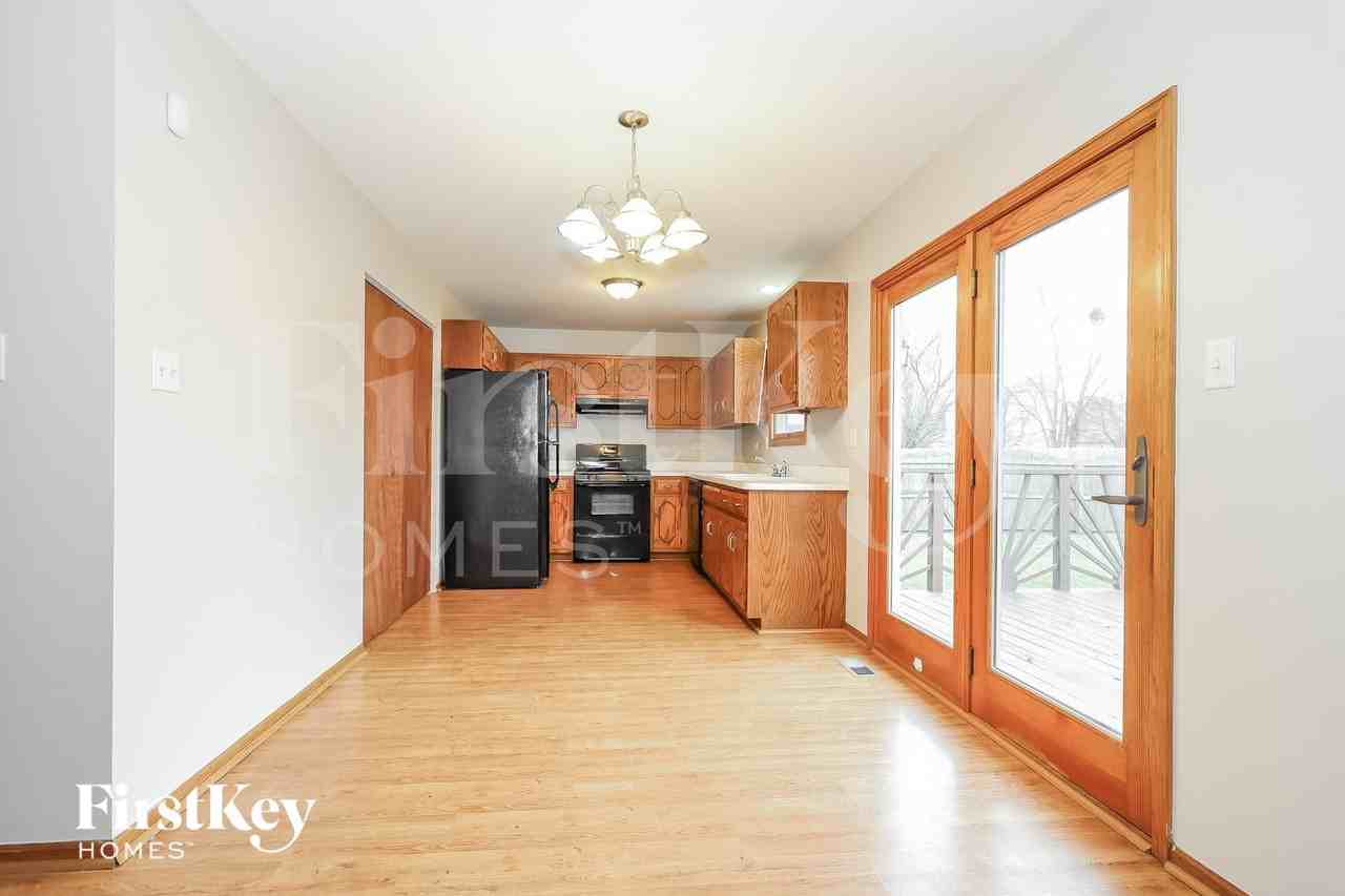 1119 Karen Dr - Photo 4 of 15