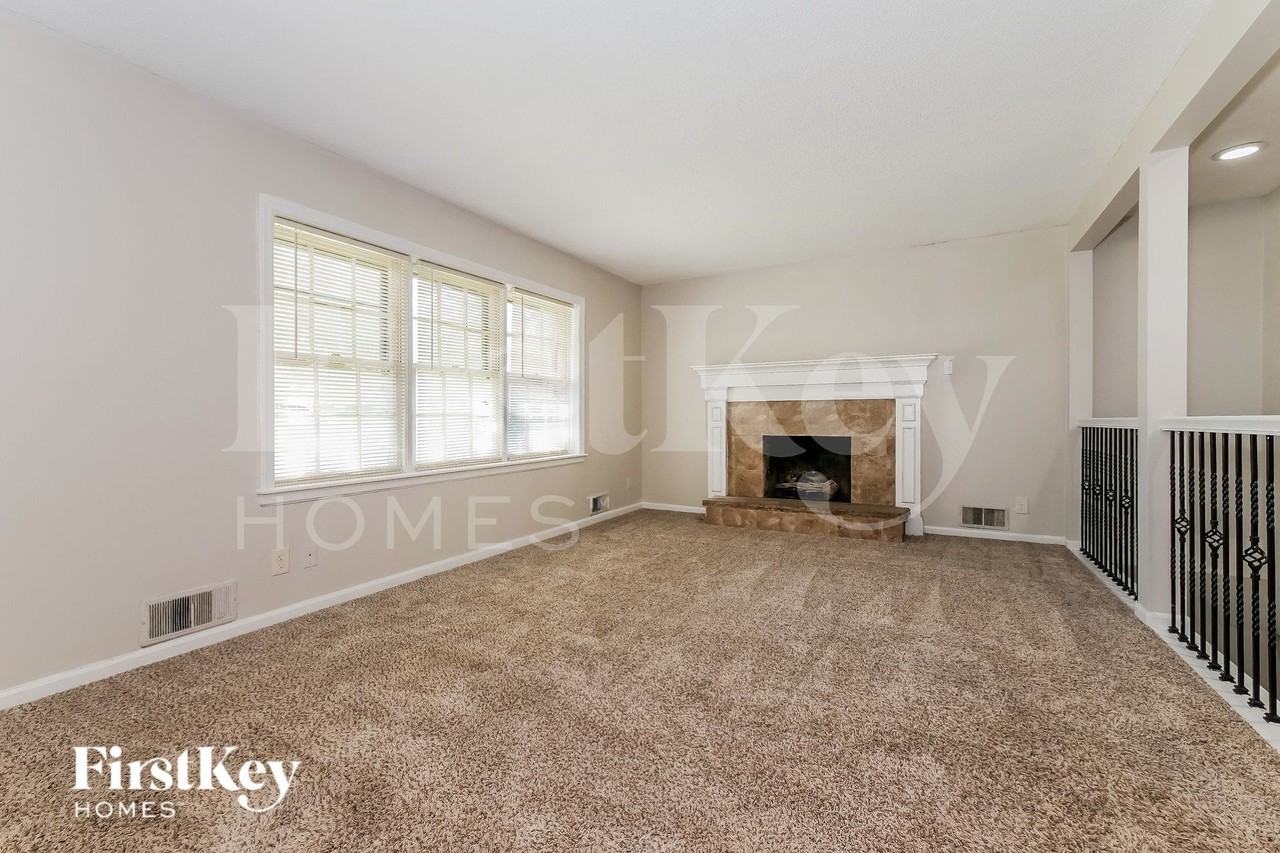 10400 E 79th Ter - Photo 3 of 16