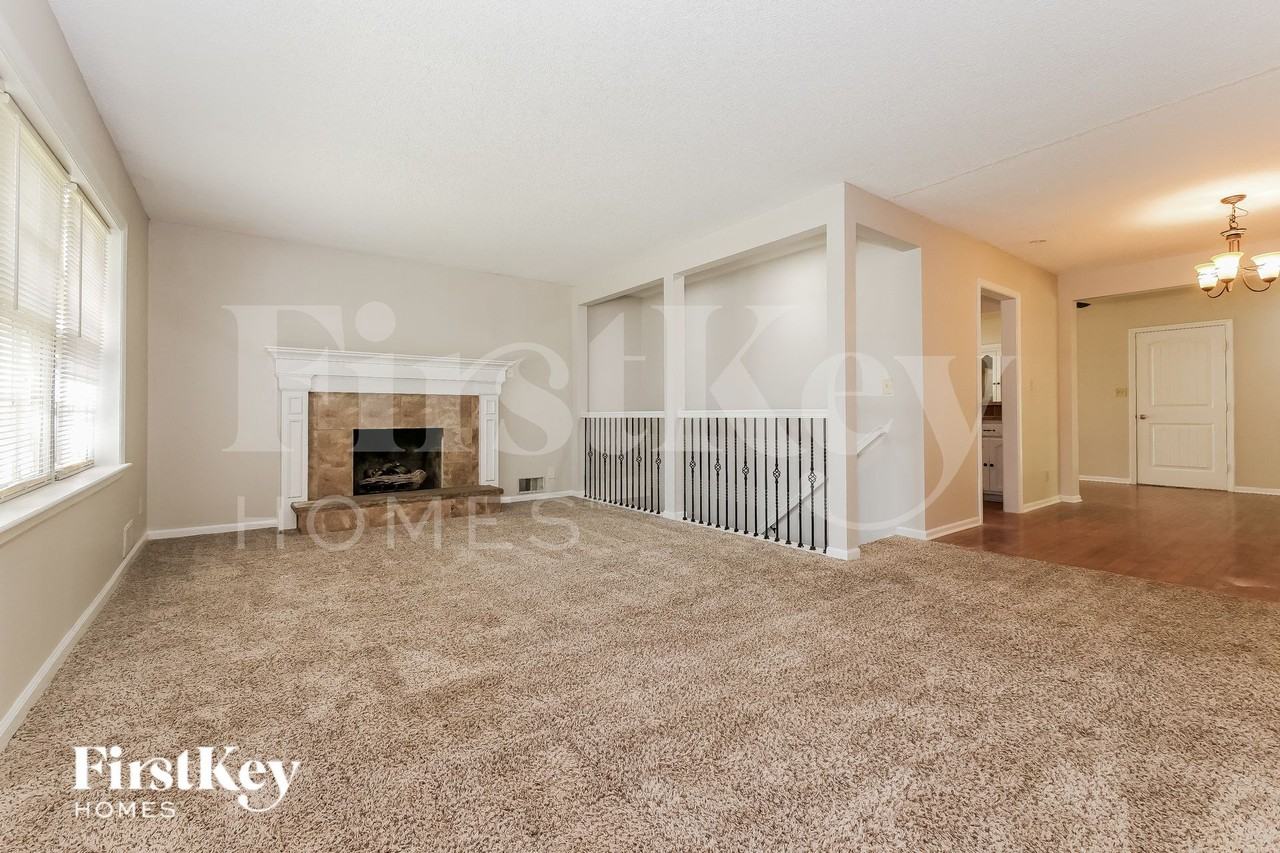 10400 E 79th Ter - Photo 4 of 16