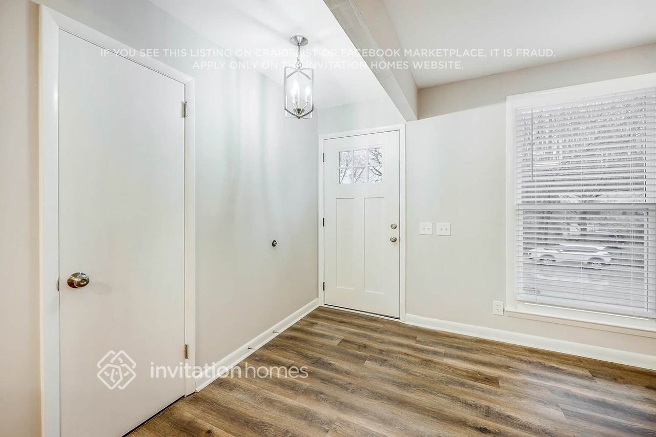 691 Frankfort Dr - Photo 2 of 21