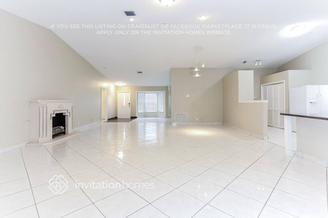 9575 Nw 25th Ct - Photo 4 of 19