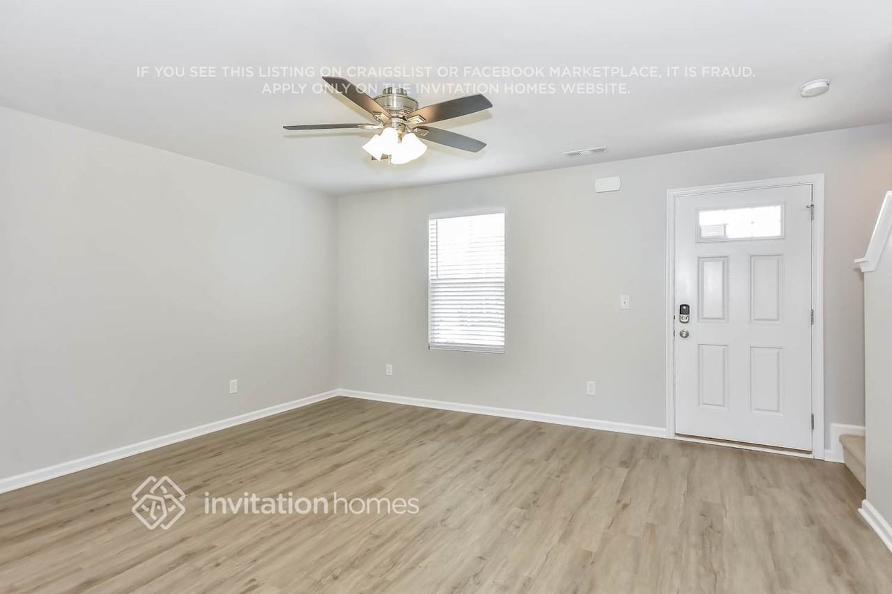 1136 Concord Springs Dr - Photo 2 of 16