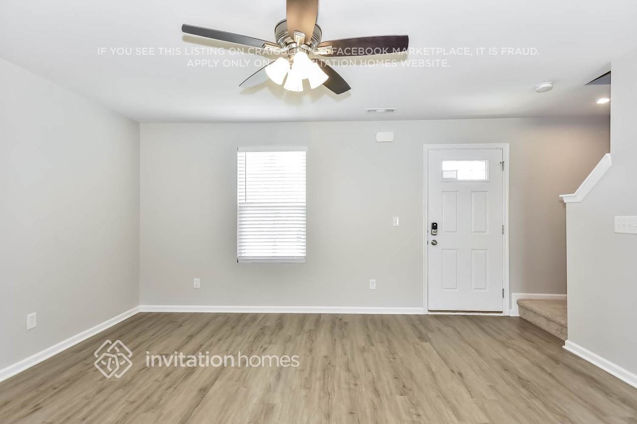 1136 Concord Springs Dr - Photo 3 of 16