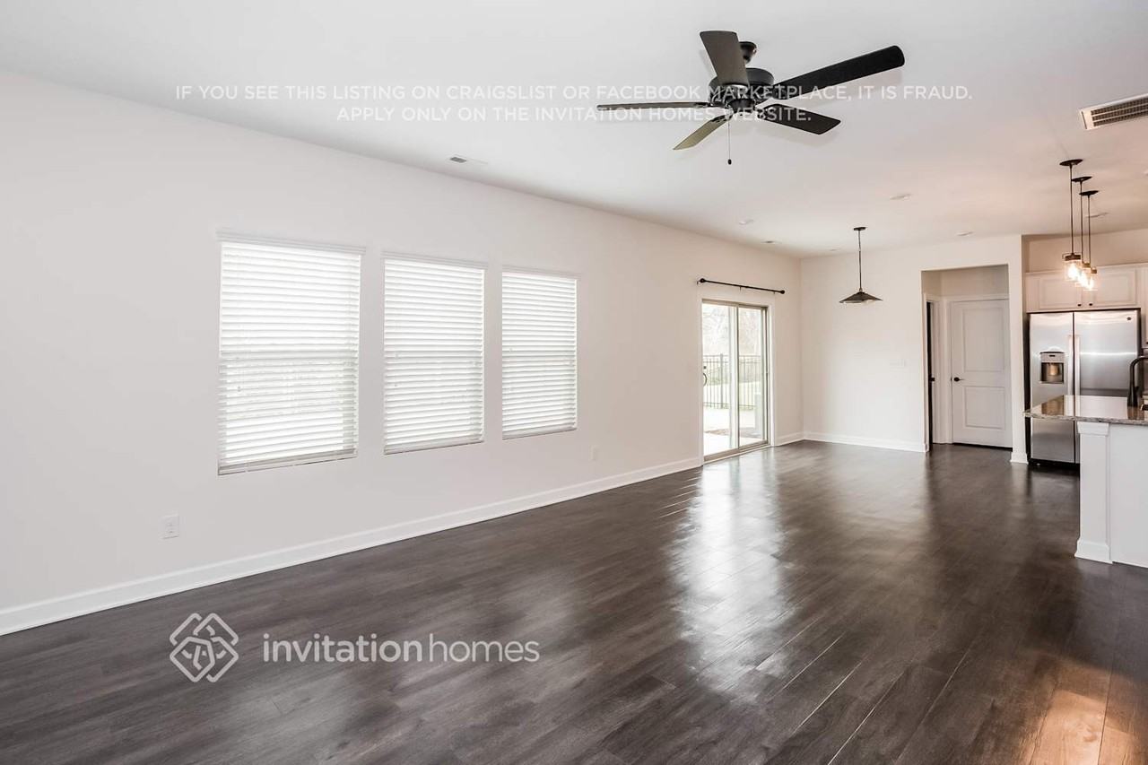 5715 Fenway Dr - Photo 6 of 18