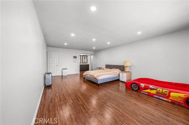 17434 Lori Ann Ln - Photo 3 of 8
