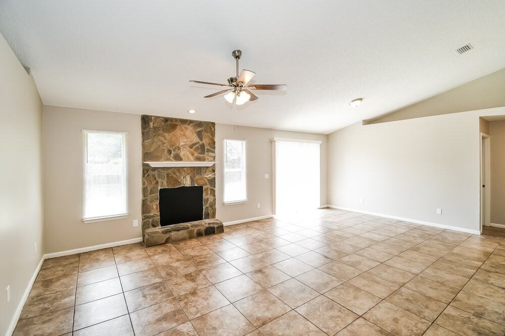 8133 Fieldside Dr W - Photo 6 of 16