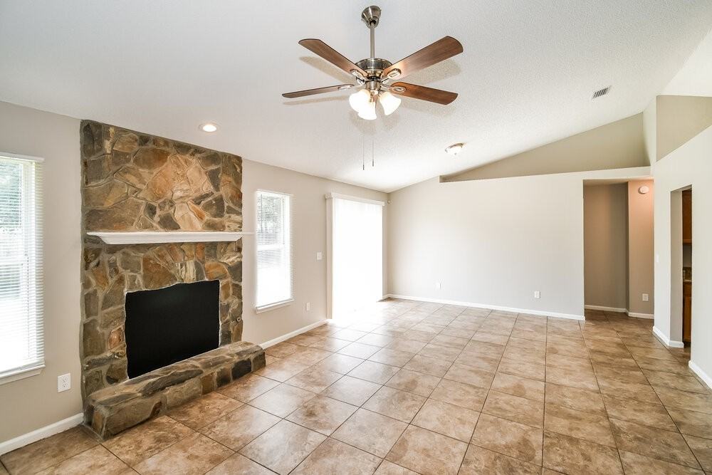 8133 Fieldside Dr W - Photo 7 of 16
