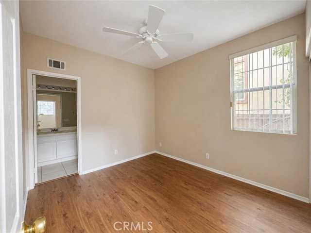 11625 Maynard Ave - Photo 7 of 8