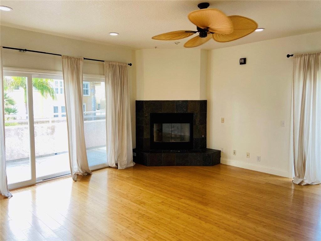 20812 Beach Blvd - Photo 4 of 8