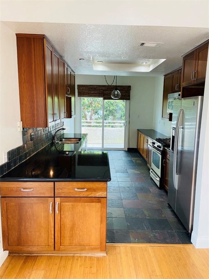 20812 Beach Blvd - Photo 5 of 8