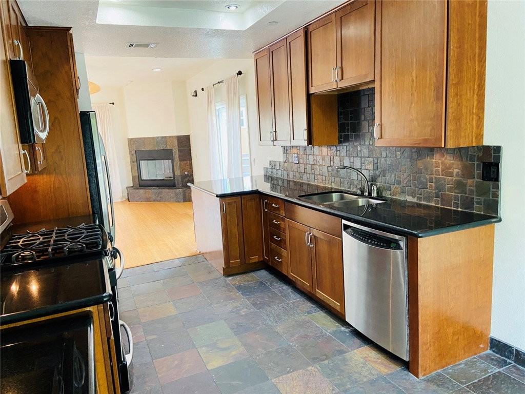 20812 Beach Blvd - Photo 7 of 8