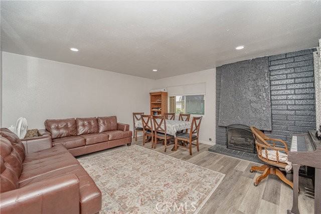 11321 Hart Way - Photo 2 of 6