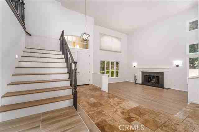 24961 Alicante Dr - Photo 3 of 8