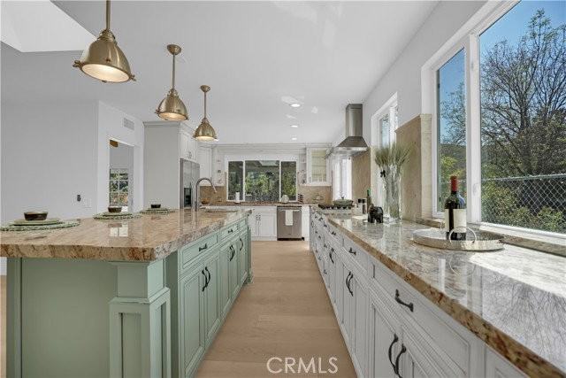 22740 Liberty Bell Rd - Photo 3 of 8