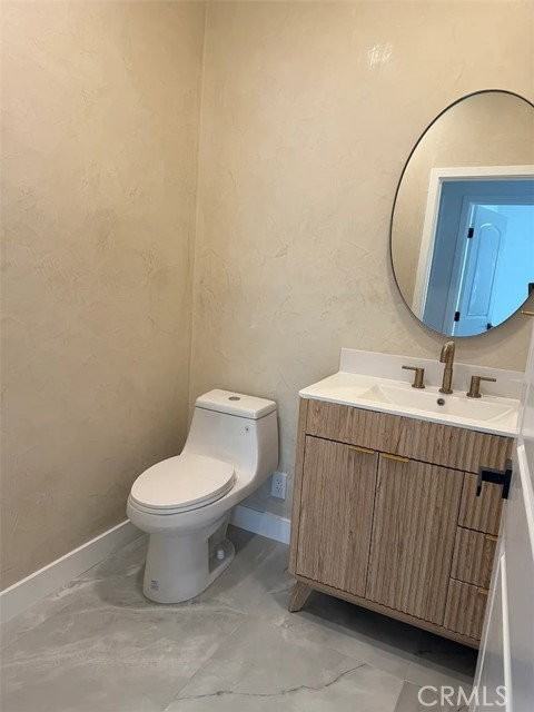 522 Stanford Rd - Photo 3 of 8
