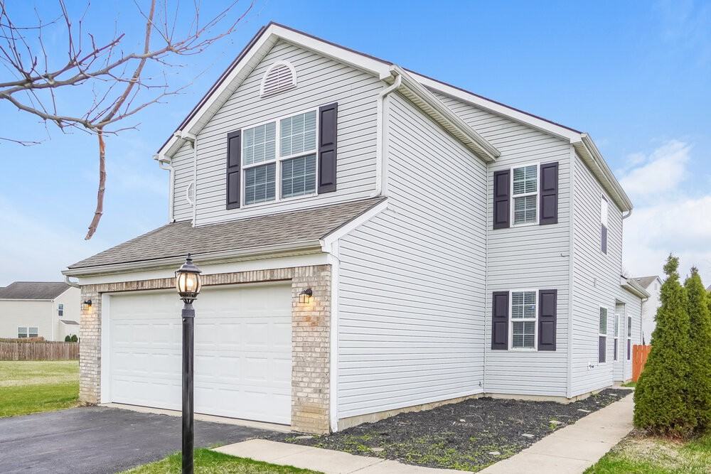 1272 Poplar Creek Ct - Photo 4 of 17