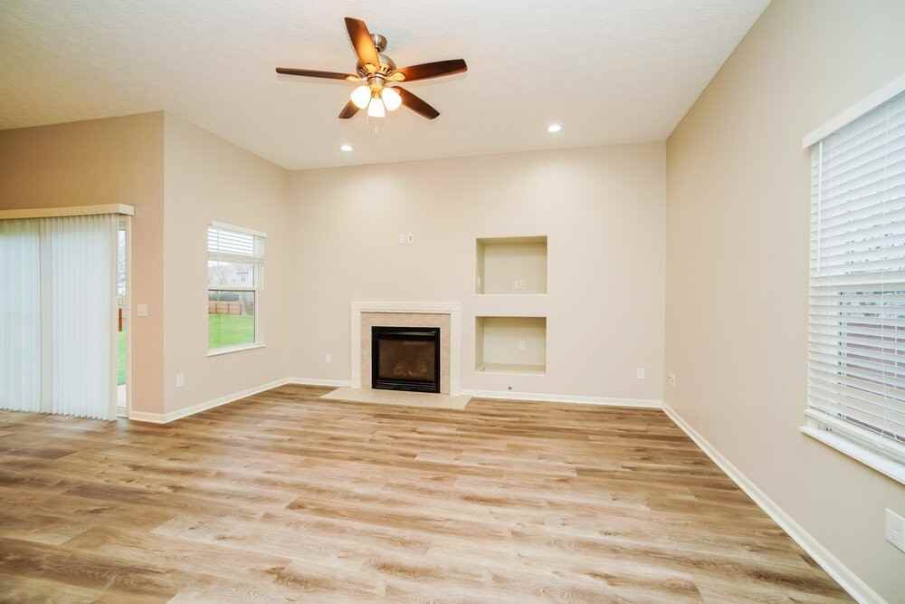 1272 Poplar Creek Ct - Photo 6 of 17