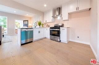 1435 W 71st St - Photo 6 of 8