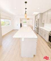 1636 Courtney Ave - Photo 4 of 8