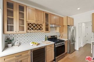 8506 Oak Ct - Photo 2 of 8