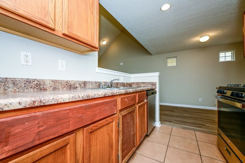 145 Meadowridge Dr - Photo 6 of 17