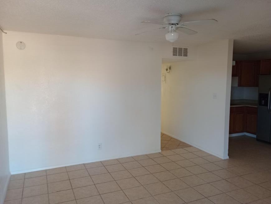 401 N D St - Photo 5 of 10