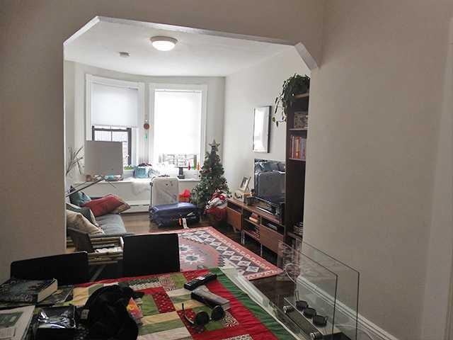 118 Willow St - Photo 4 of 8