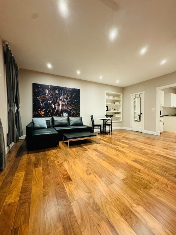 65 E 54th St - Photo 4 of 10