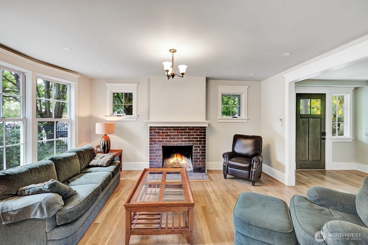 1708 18th Ave - Photo 3 of 17