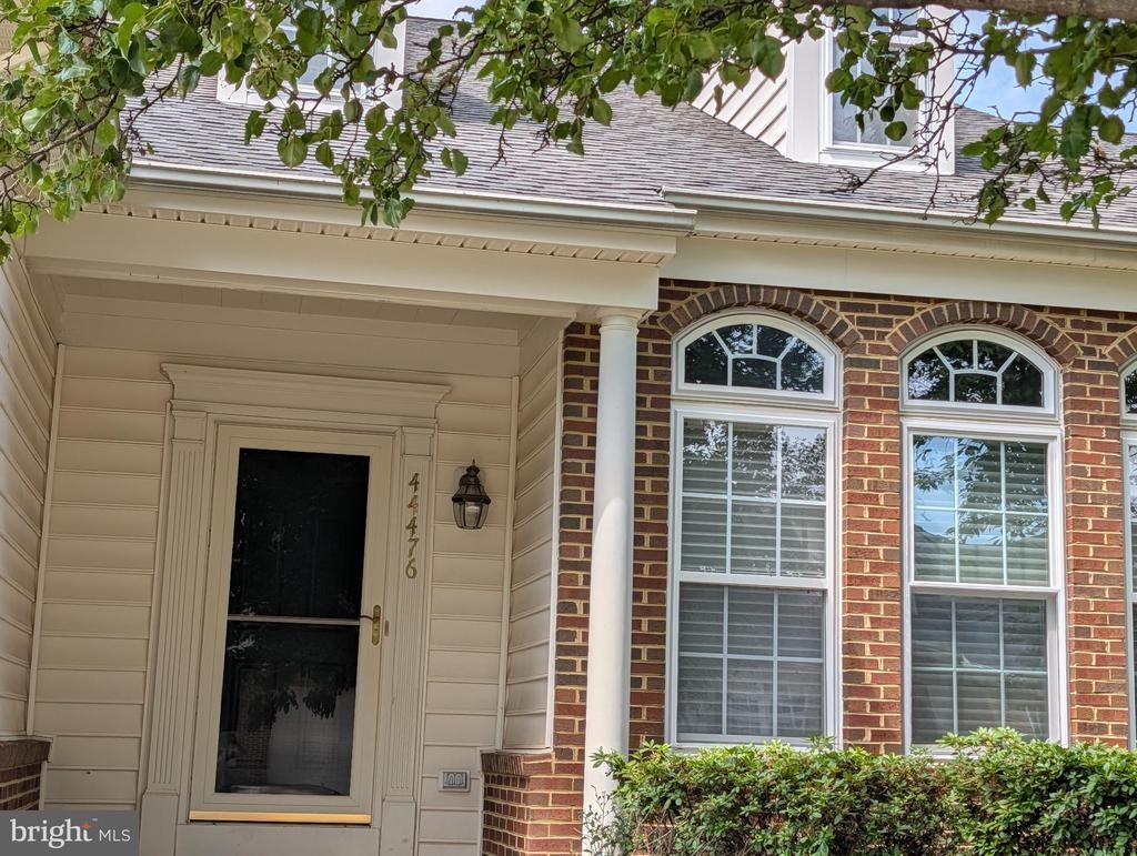 44476 Livonia Ter - Photo 3 of 34