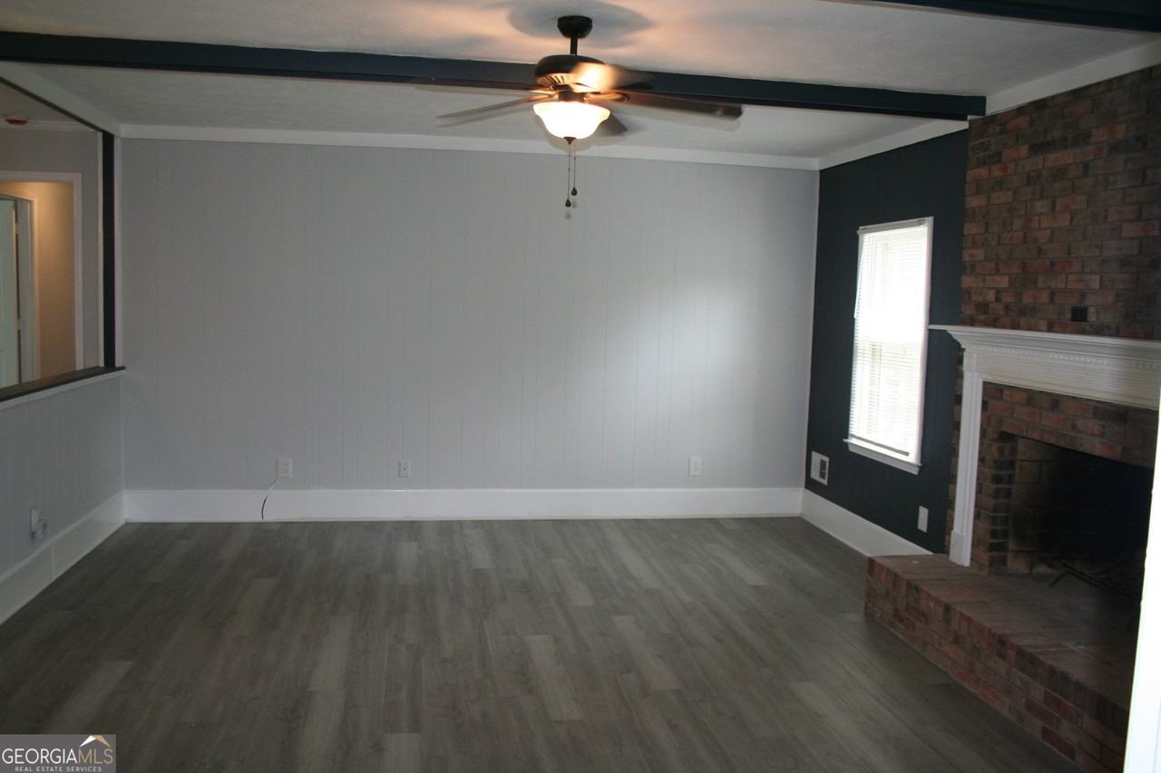 2075 Pinewood Dr - Photo 6 of 33
