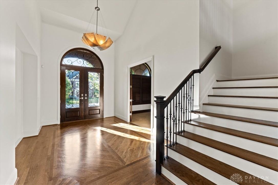 5369 N Shore Pl - Photo 6 of 50