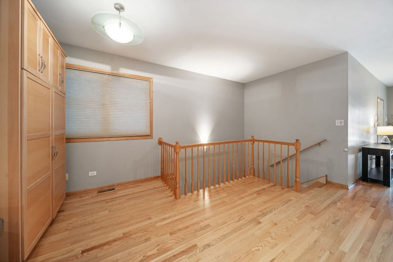 1451 W Walton St ##1 - Photo 6 of 20