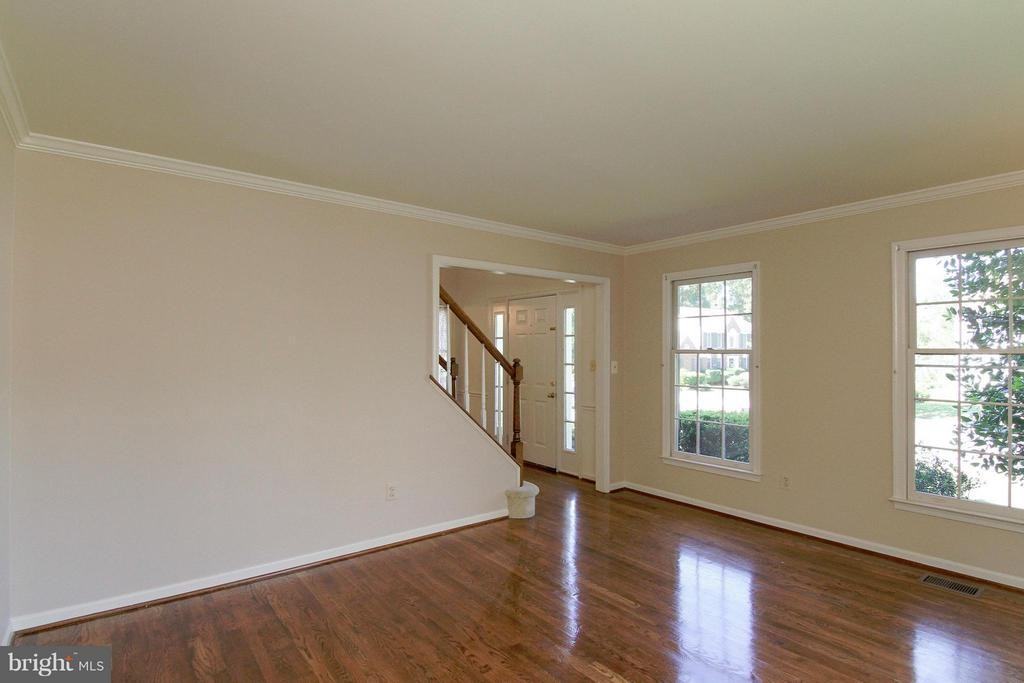 4269 Exeter Dr - Photo 5 of 34