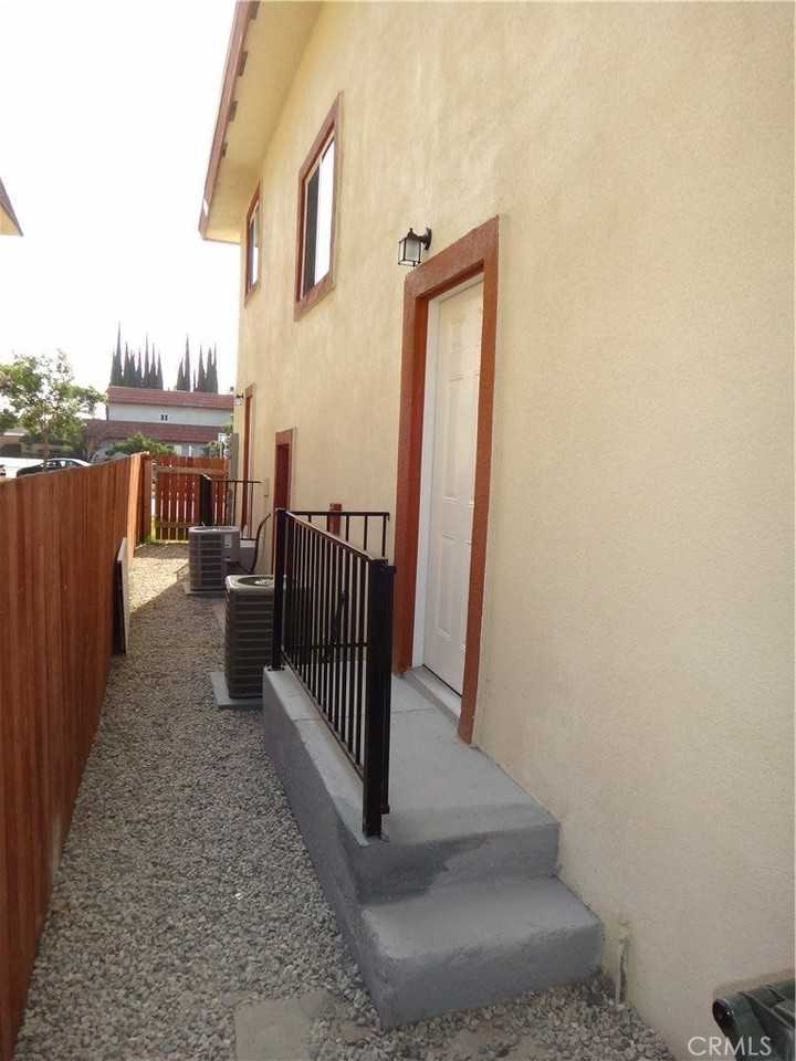 6721 Rosemead Blvd Apt A - Photo 4 of 24