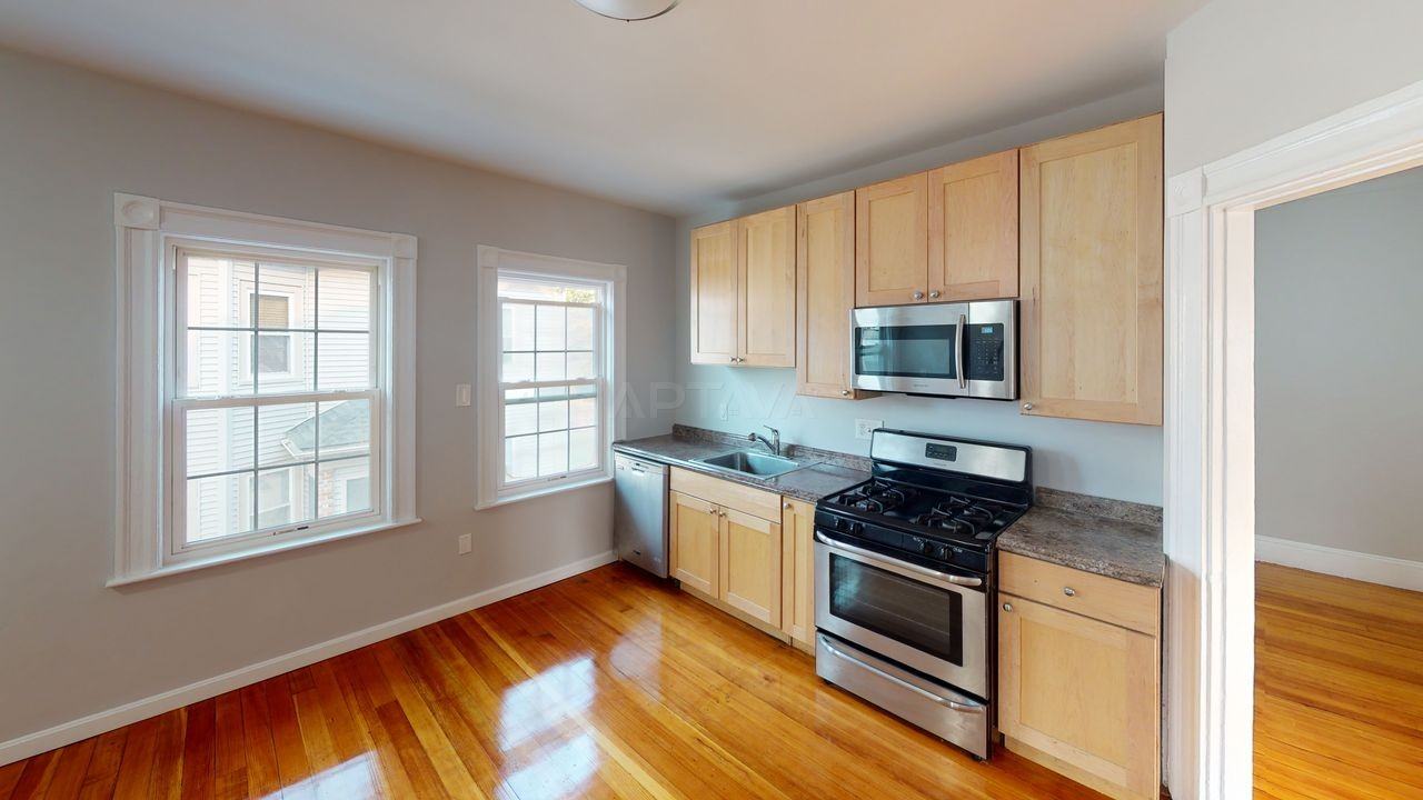 253 Arlington St #2DUPE2 - Photo 3 of 17