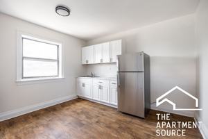 featured image of 7351 N Damen Ave #19